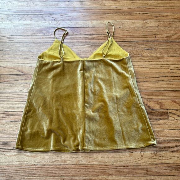 NWT 4SI3NNA Mustard Gold Velvet Button Front - Picture 2 of 3